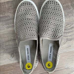 Steve Madden slip on sneakers